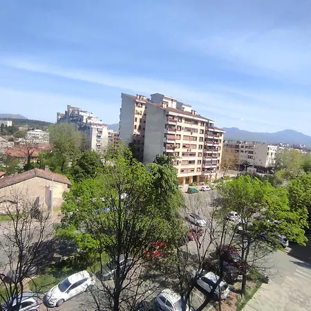 Clock Tower Apartman *